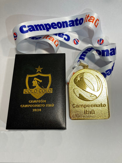 Medalla Campeón 2024 COLO COLO. (Medalla + Caja + 2 Fotos + 1  FotoBook).