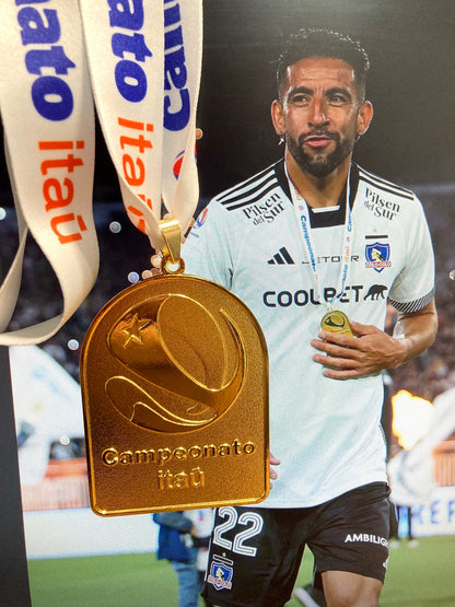 Medalla Campeón 2024 COLO COLO. (Medalla + Caja + 2 Fotos + 1  FotoBook).