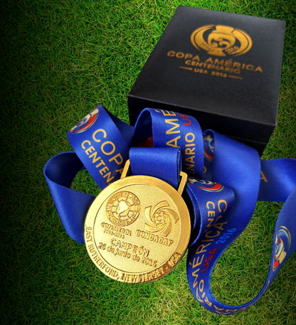 Medalla Campeón Copa América Centenario 2016 (Chile 🇨🇱) - Sin caja.