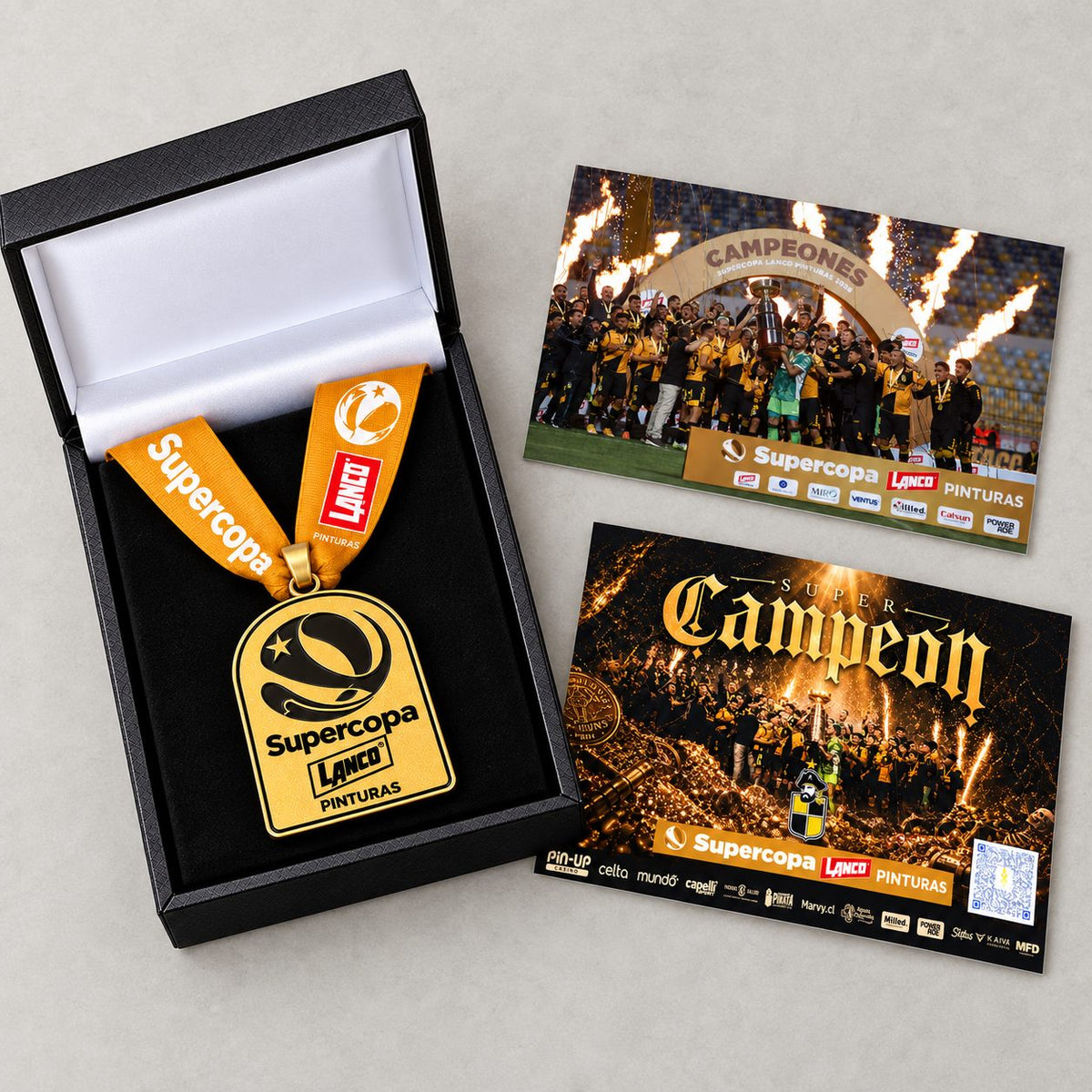 1.Medalla Supercopa Fútbol Chileno  (Medalla + Caja + 2 Fotos + 1  FotoBook).